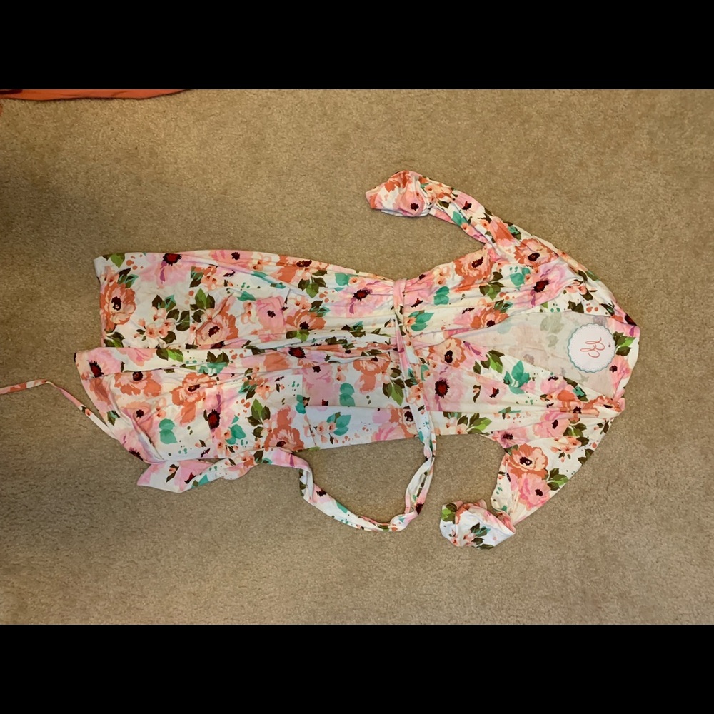 NWT XS pink floral maternity robe